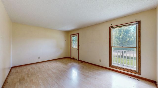 890 W Village Circle SE, Rochester, MN 55904