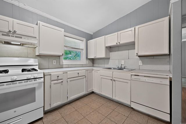 18 Windsor Drive, Little Rock, AR 72209