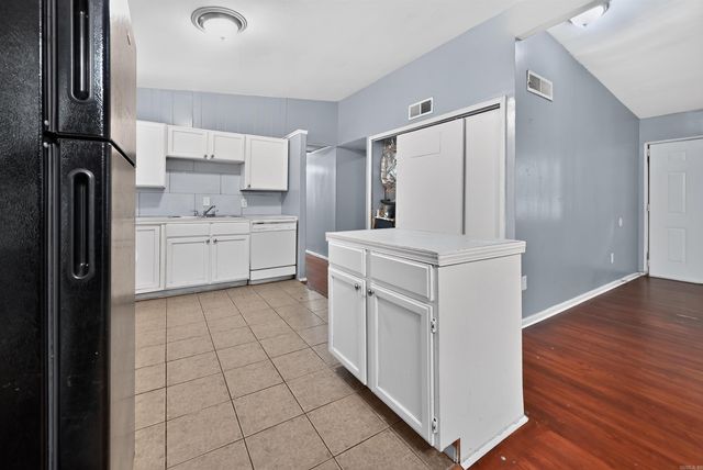 18 Windsor Drive, Little Rock, AR 72209