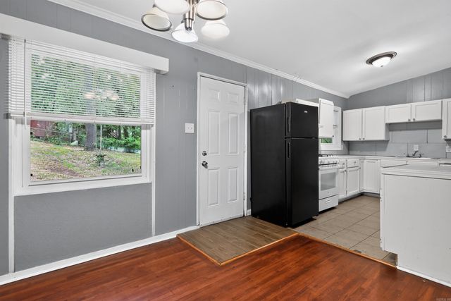 18 Windsor Drive, Little Rock, AR 72209