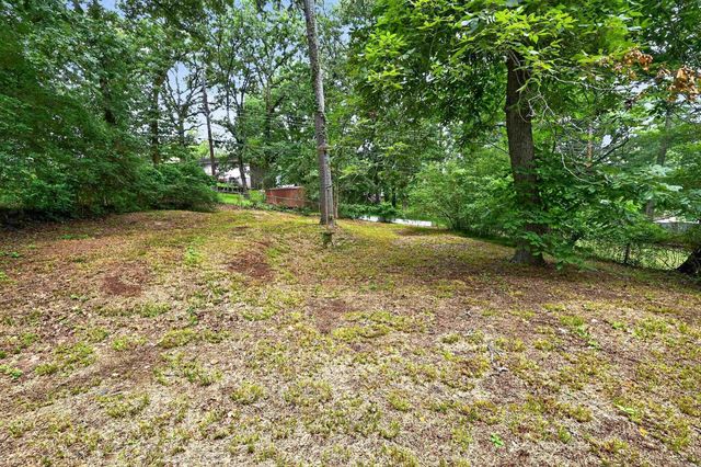 18 Windsor Drive, Little Rock, AR 72209