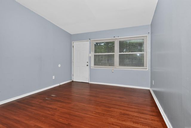 18 Windsor Drive, Little Rock, AR 72209