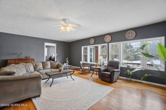 8215 Heller Road, Whitehouse, OH 43571