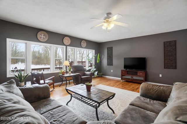 8215 Heller Road, Whitehouse, OH 43571