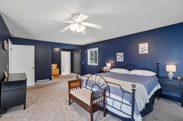 8215 Heller Road, Whitehouse, OH 43571