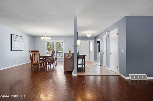 8215 Heller Road, Whitehouse, OH 43571