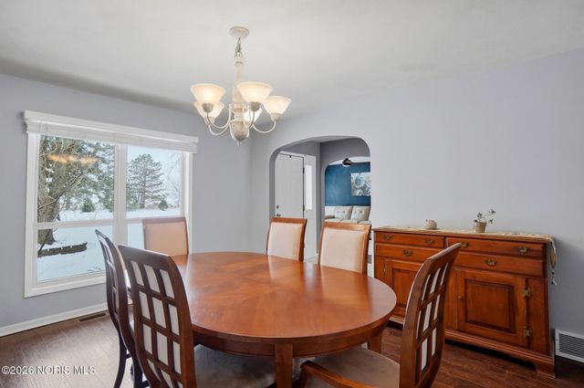 8215 Heller Road, Whitehouse, OH 43571