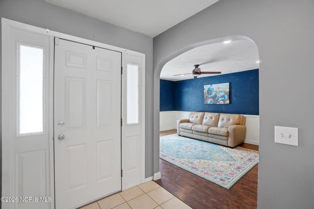 8215 Heller Road, Whitehouse, OH 43571