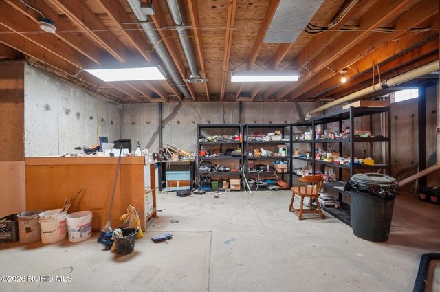 8215 Heller Road, Whitehouse, OH 43571