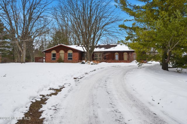 8215 Heller Road, Whitehouse, OH 43571