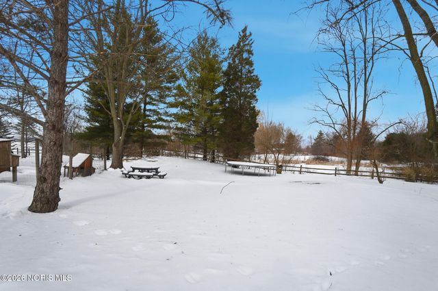 8215 Heller Road, Whitehouse, OH 43571