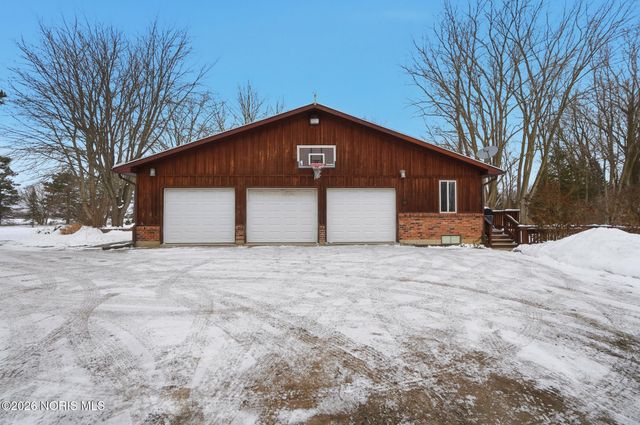 8215 Heller Road, Whitehouse, OH 43571