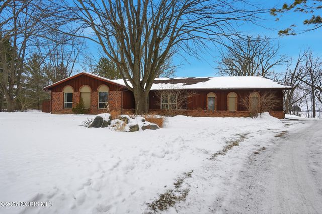 8215 Heller Road, Whitehouse, OH 43571