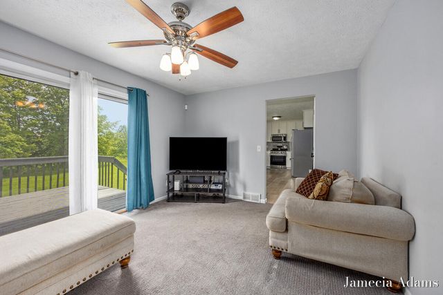 5204 Discovery Drive, Grand Rapids, MI 49508