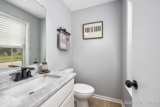 5204 Discovery Drive, Grand Rapids, MI 49508