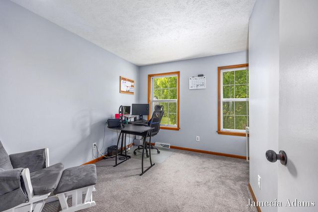 5204 Discovery Drive, Grand Rapids, MI 49508