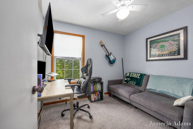 5204 Discovery Drive, Grand Rapids, MI 49508