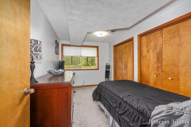 5204 Discovery Drive, Grand Rapids, MI 49508