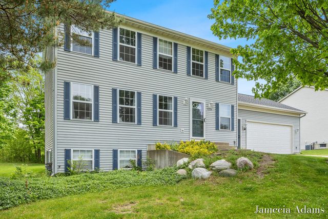 5204 Discovery Drive, Grand Rapids, MI 49508