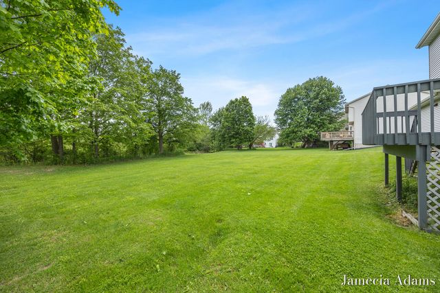 5204 Discovery Drive, Grand Rapids, MI 49508