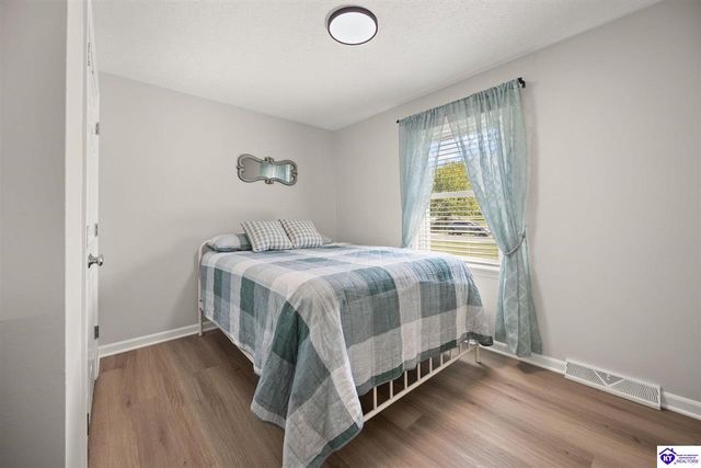 22 W Rainbow Way, Elizabethtown, KY 42701