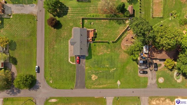 22 W Rainbow Way, Elizabethtown, KY 42701