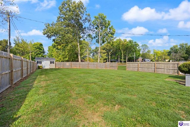 22 W Rainbow Way, Elizabethtown, KY 42701
