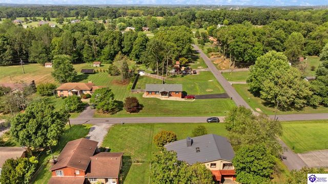 22 W Rainbow Way, Elizabethtown, KY 42701