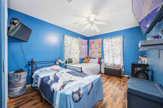 8607 Causeway Drive, Houston, TX 77083