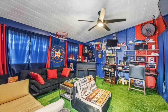 8607 Causeway Drive, Houston, TX 77083