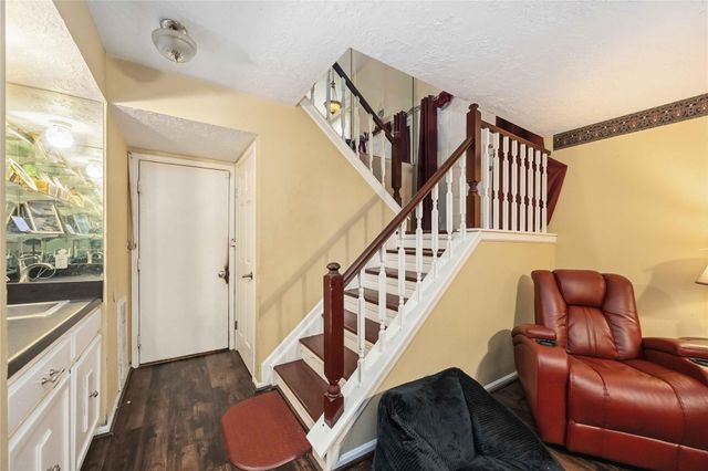 8607 Causeway Drive, Houston, TX 77083