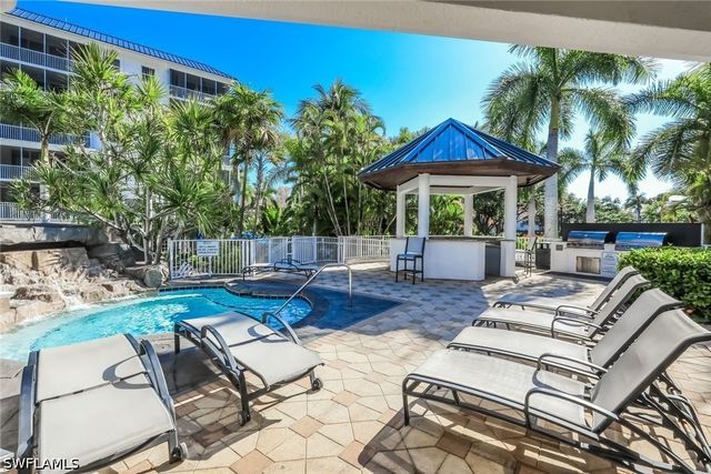 450 Launch CIR 501, Naples, FL 34108