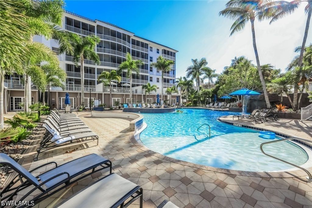 450 Launch CIR 501, Naples, FL 34108