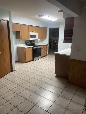 4625 N 149th STREET, Brookfield, WI 53005