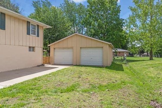 330 E Hatten Street, Drexel, MO 64742