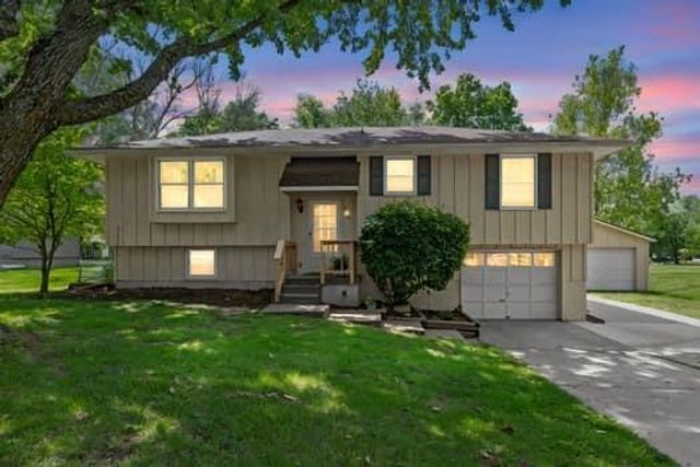 330 E Hatten Street, Drexel, MO 64742