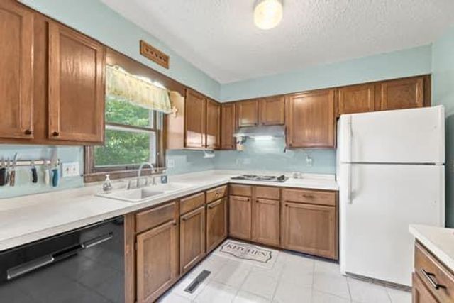 330 E Hatten Street, Drexel, MO 64742