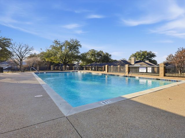 2713 Meadowstone Court, Carrollton, TX 75006