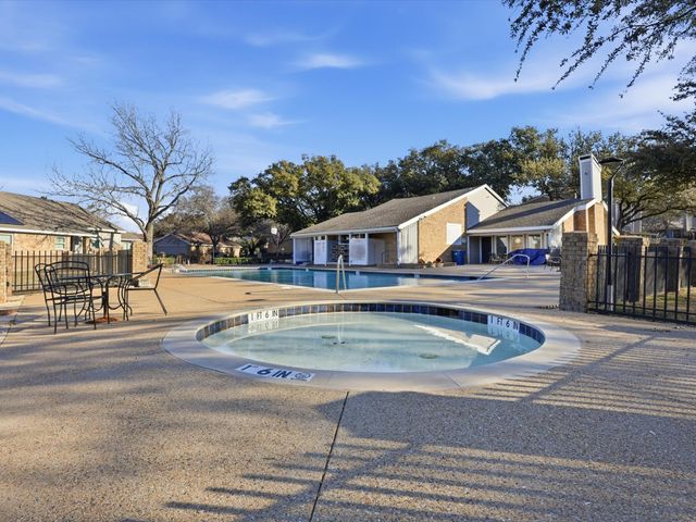 2713 Meadowstone Court, Carrollton, TX 75006