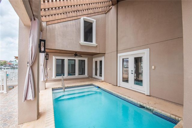 465 MARINA Dr, Port Aransas, TX 78373