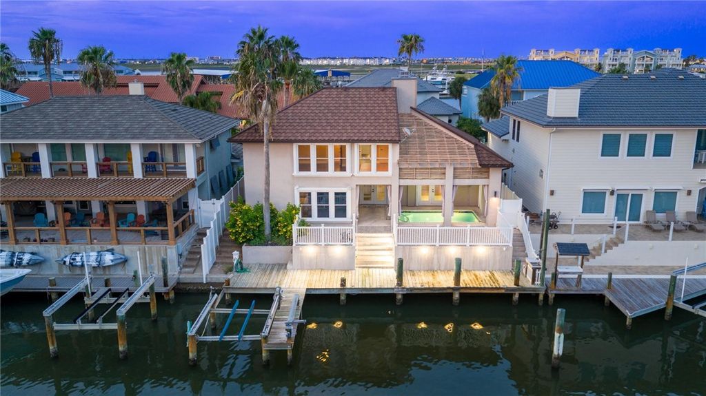 465 MARINA Dr, Port Aransas, TX 78373