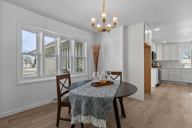 655 S PARK AVENUE, Neenah, WI 54956