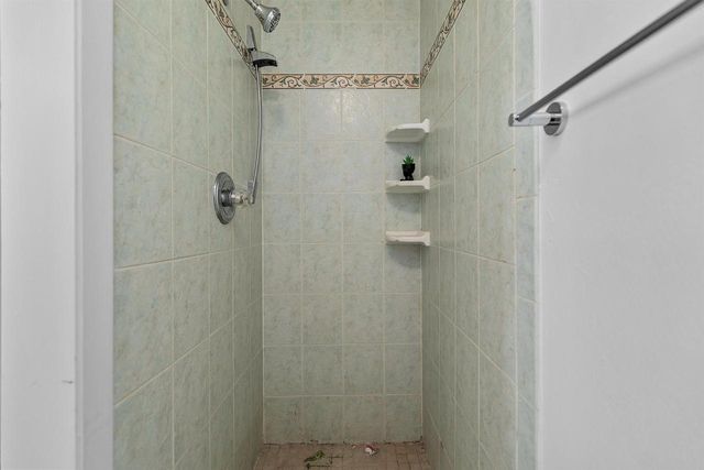 655 S PARK AVENUE, Neenah, WI 54956