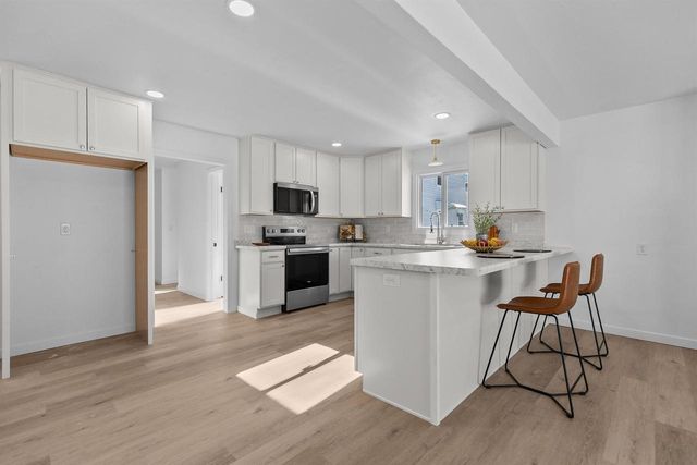 655 S PARK AVENUE, Neenah, WI 54956