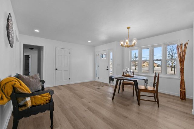 655 S PARK AVENUE, Neenah, WI 54956