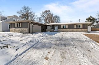 655 S PARK AVENUE, Neenah, WI 54956