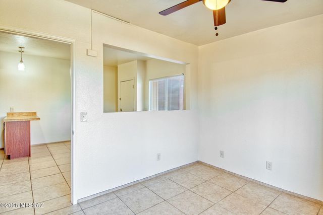 1810 E Blacklidge Dr Apt 219, Tucson, AZ 85719