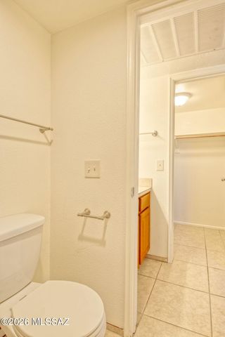 1810 E Blacklidge Dr Apt 219, Tucson, AZ 85719