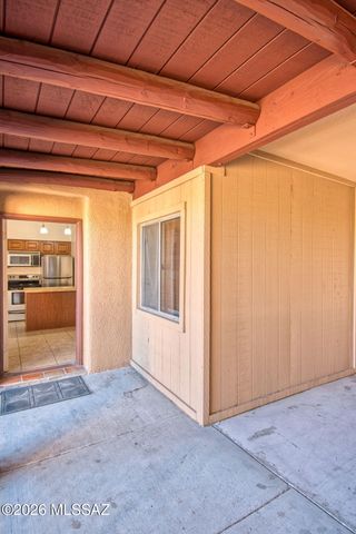 1810 E Blacklidge Dr Apt 219, Tucson, AZ 85719