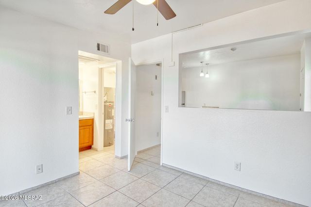 1810 E Blacklidge Dr Apt 219, Tucson, AZ 85719
